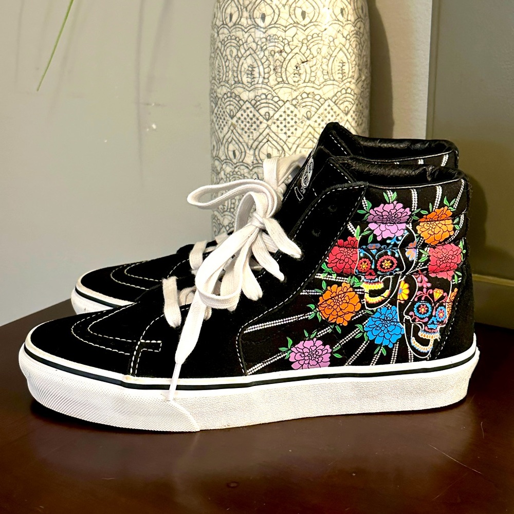 Vans Authentic Shoe Black Día de los Muertos size 8.5W / 7M